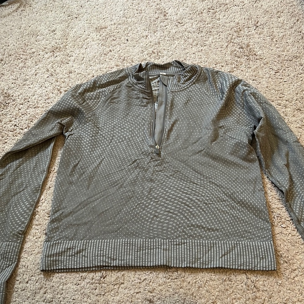Lululemon quater zip
